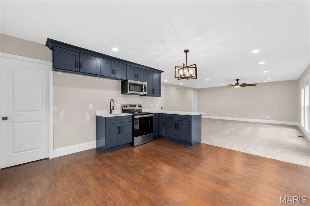 Hollow Hills - Residential