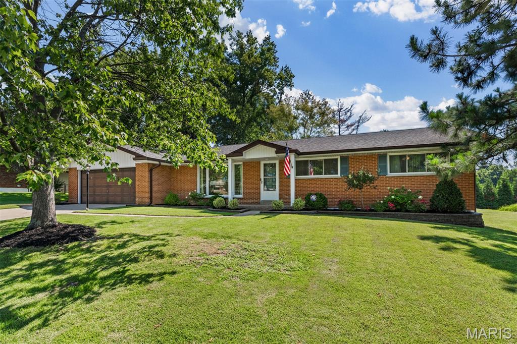 Spacious ranch in super sought after Lindbergh School District!  Move in ready, light and bright with big windows letting in lots of natural light.  Wood floors throughout,  neutral decor, gorgeous updates including kitchen and baths.  Kitchen wide open to family room, looking out to SPECTACULAR yard.  The basement doubles your living space with huge rec room, half bath and loads of storage space.  Walkable to elementary, middle and high school.  Showings start Thursday 7/16 at 2:00, come by and take a look, but you better hurry.....
