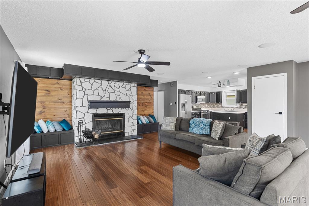 Fox Lake Meadows 2 - Residential