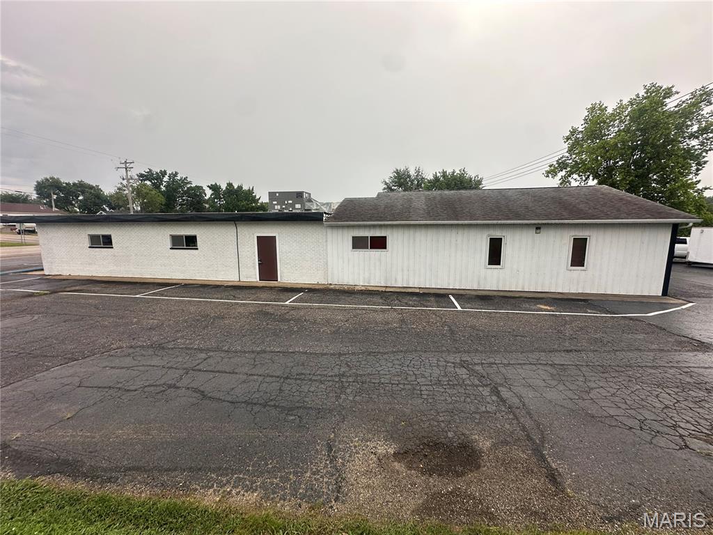 Town/Vienna - Commercial Sale