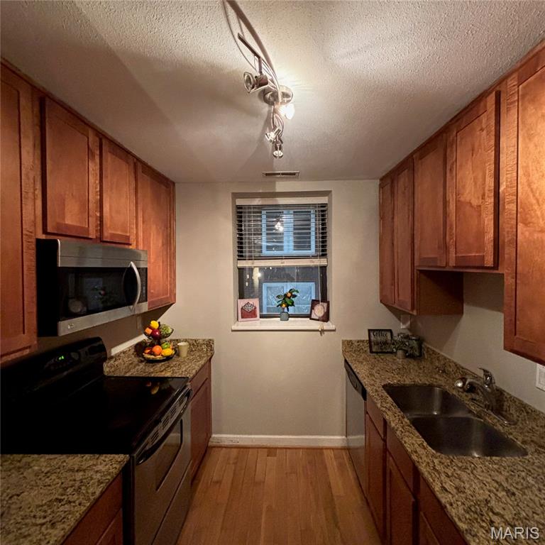 Del - Clare Condo - Residential