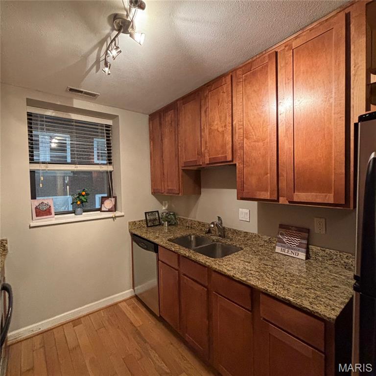 Del - Clare Condo - Residential
