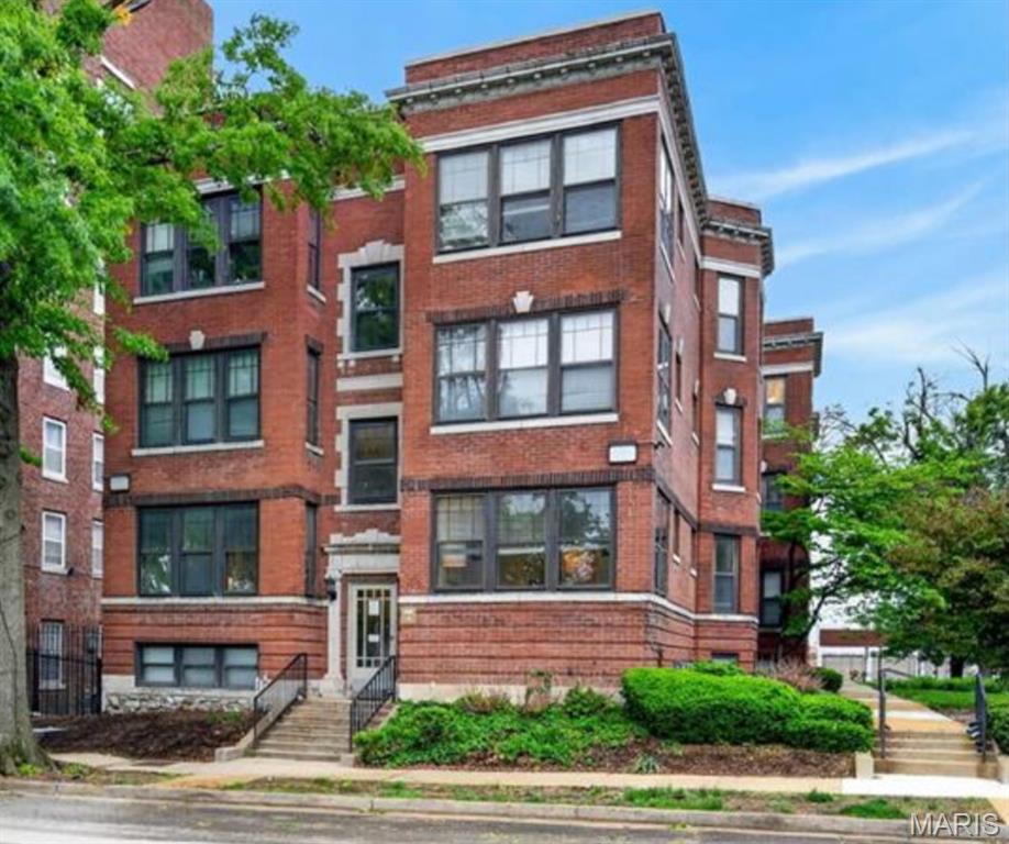 Del - Clare Condo - Residential