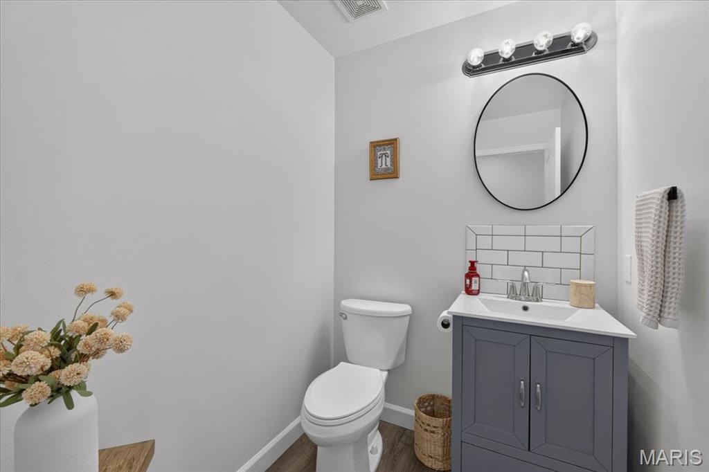 Country Crossing Manor #2 - Residential