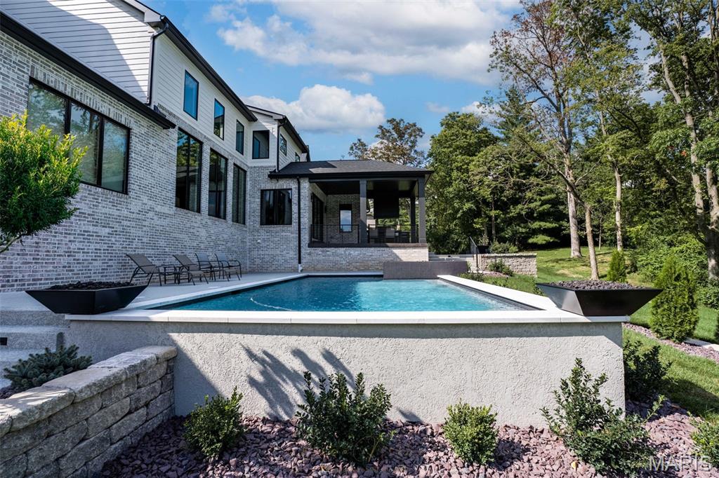 Ballas Ridge - Residential