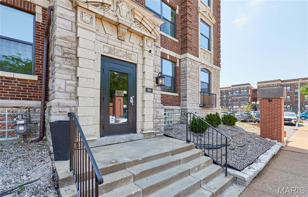 Traymoor 03 Condo - Residential Lease
