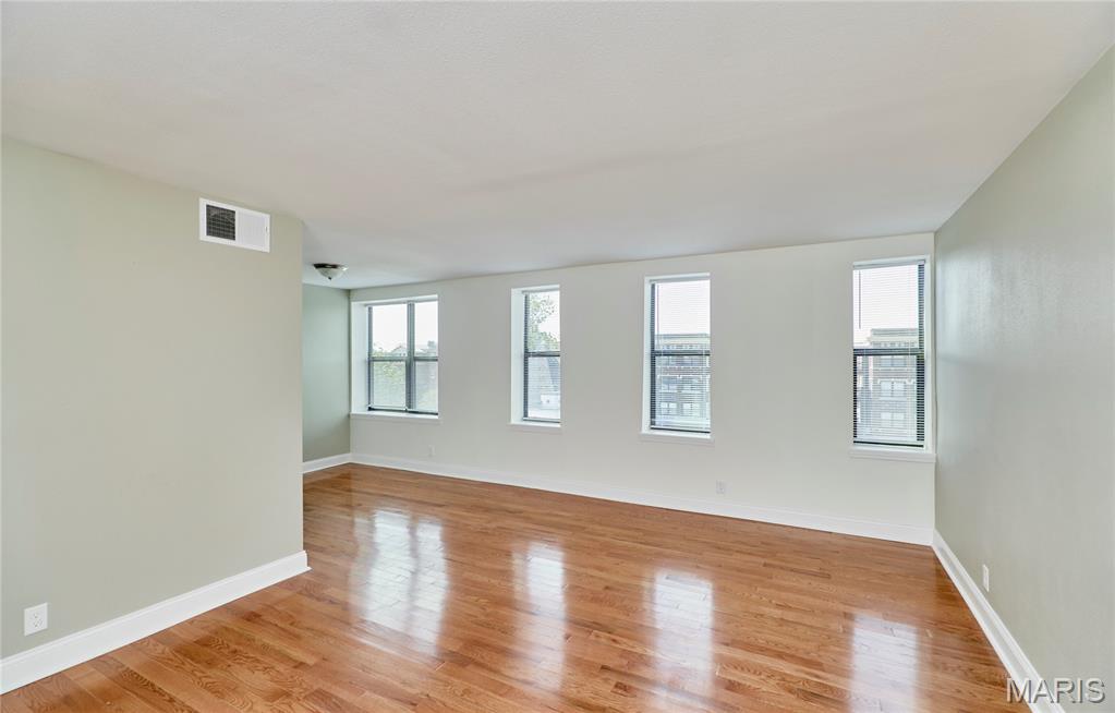 Traymoor 03 Condo - Residential Lease