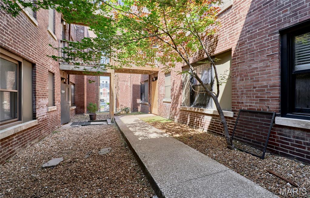 Traymoor 03 Condo - Residential Lease