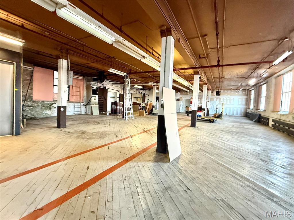 G W Smiths - Commercial Sale
