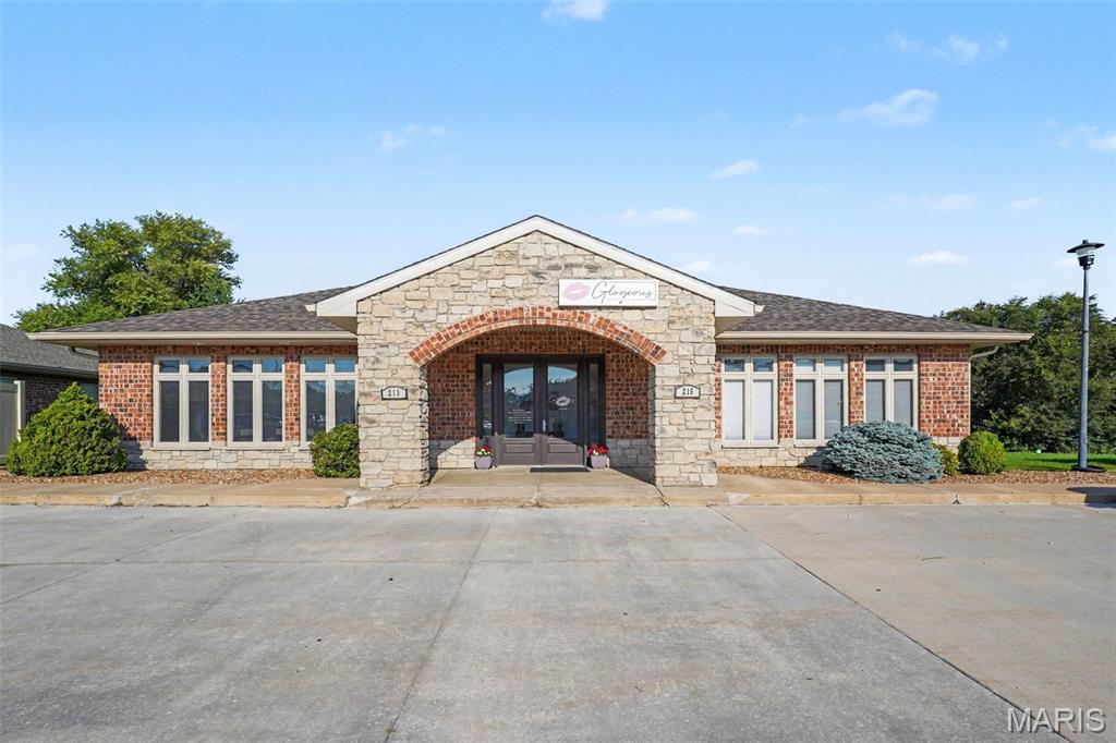 Excellent investment and owner-user opportunity in the heart of Wentzville! Located at 213 Creekside Office Dr., this approximately 3,000-square-foot, predominantly brick commercial building offers outstanding visibility and easy access just off West Meyer Road in one of Wentzville's high-traffic business corridors.

The building features two separate units, providing flexibility for investors or owner-occupants. One unit is currently leased through June 2027, offering immediate rental income, while the second unit will be available in August 2026, making it ideal for an owner-user or a new tenant.

Currently configured for medical office use, the property is well suited for a variety of professional or commercial uses, including medical, dental, wellness, professional office, financial services, or other business opportunities (subject to zoning). With its desirable location, attractive brick exterior, and flexible layout, this property presents an excellent opportunity in the rapidly growing Wentzville market.

The X-ray machine located in the rear office of the owners suite is not included in the sale and will be removed by the seller prior to closing.