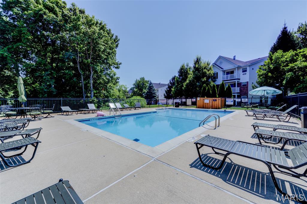 Turnberry Gardens Ph1 Condo & Esmt Prcl C - Residential