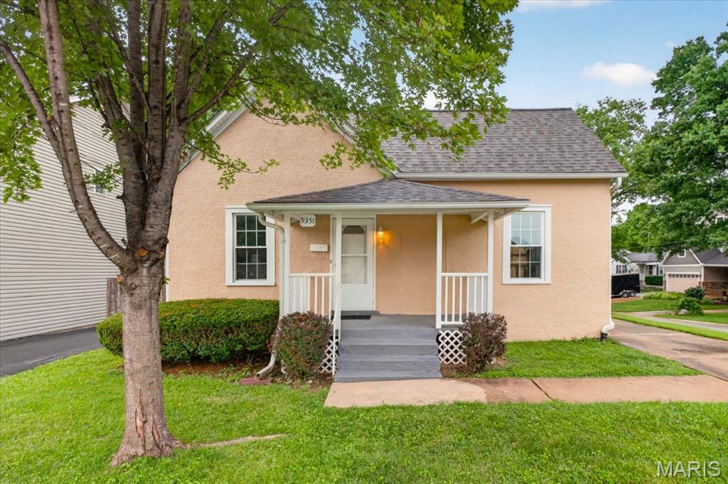 Must see updated ranch!  Enter into the family room with updated flooring and neutral paint.  Spacious kitchen which boast new cabinets, counter tops and appliances.  Bathroom includes updated vanity, counter and more.  Bonus four seasons room and deck.  Detached two car garage which also includes an additional overhang.