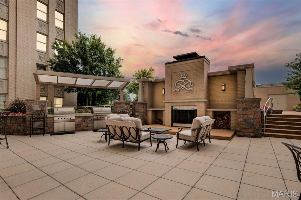 Park Plaza Residential Condo - Residential