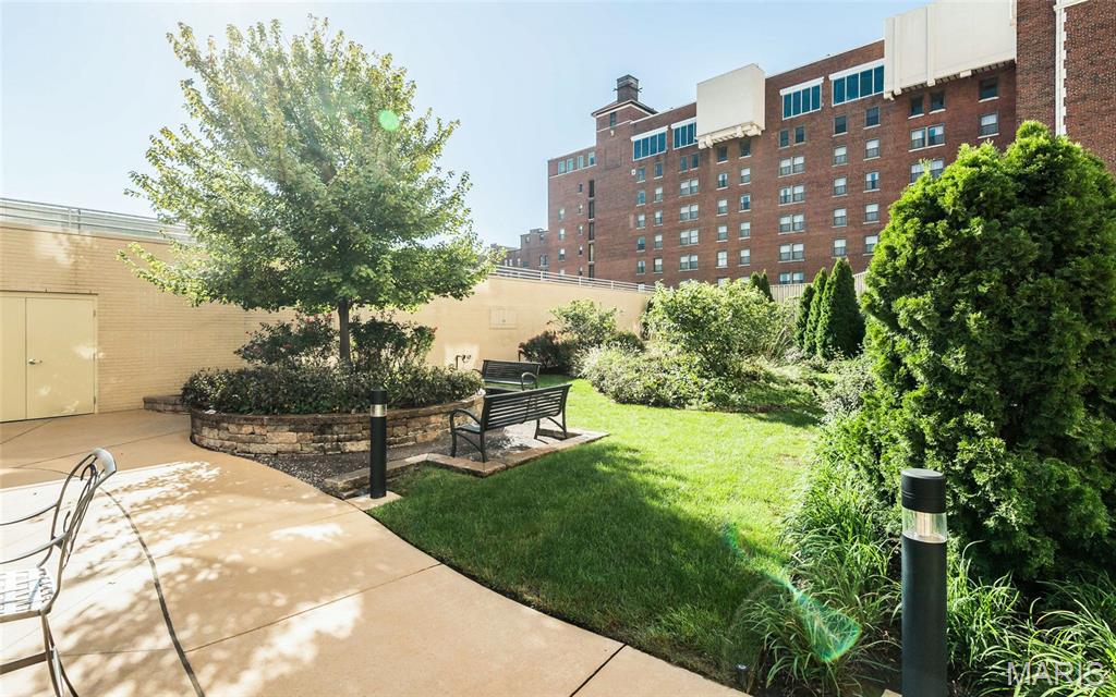 Park Plaza Residential Condo - Residential
