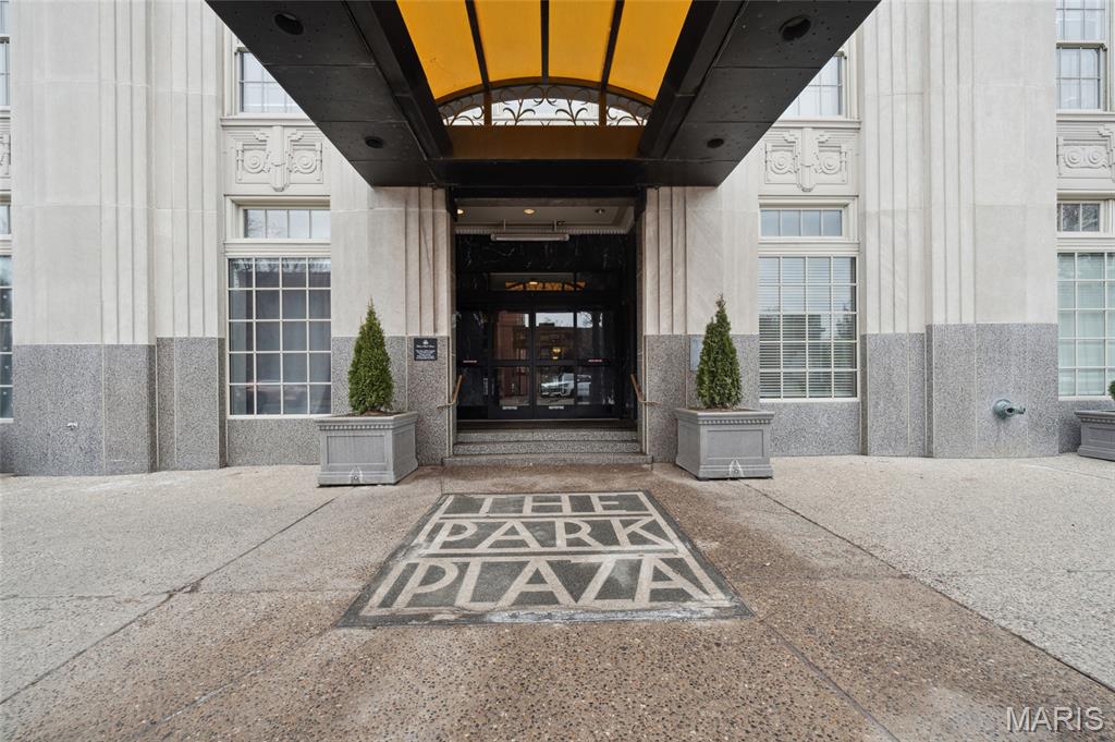Park Plaza Residential Condo - Residential