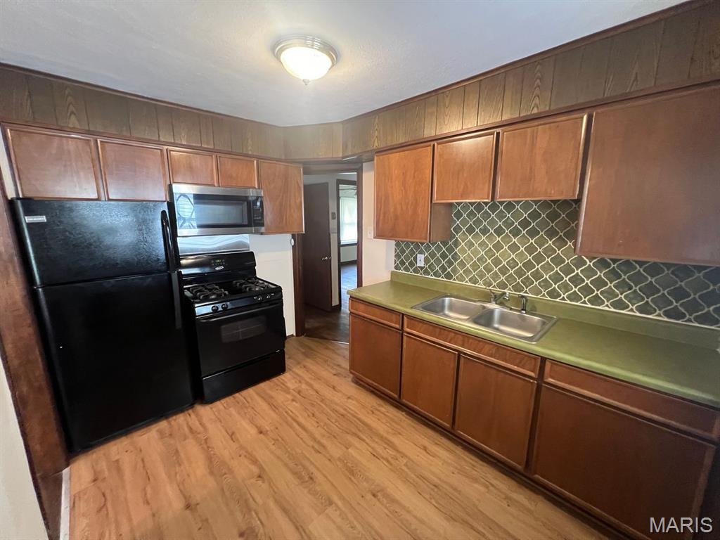 Village Of St Ann - Residential Lease