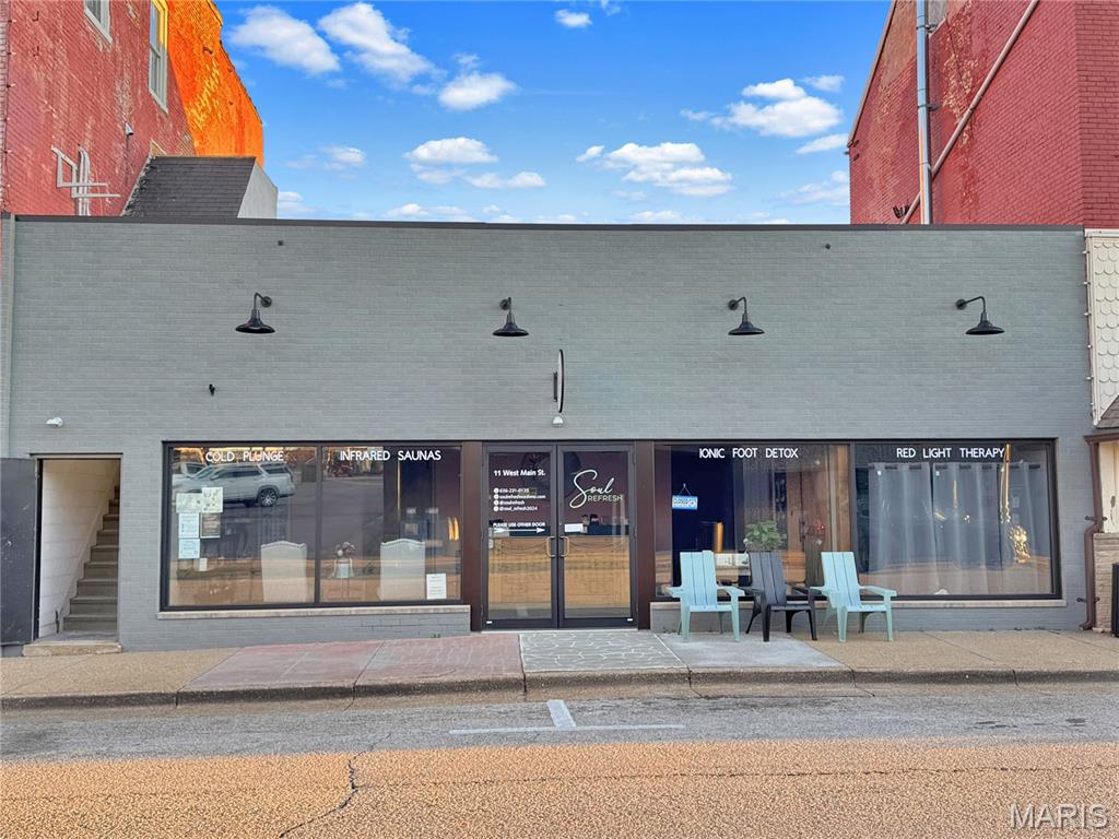 Opportunity to own a part of downtown Washington MO. Heart of town on Main Street and Lafayette. River view out of the back unit with entry door off Lafayette. Lafayette Rents for $1600/mo, has open floor plan with several offices, a bath, reception area and a kitchenette. Main Street unit rents for $1700/mo, has entry waiting area, and 7 spa rooms, 2 bathrooms, laundry area that have all been recently remodeled. 3 rd is LL with Garage, office area and storage area, full bath which rented for $1650. All convenient to AMTRAK, Riverfront, and the heart of downtown restaurants, shopping, and more. Come see!