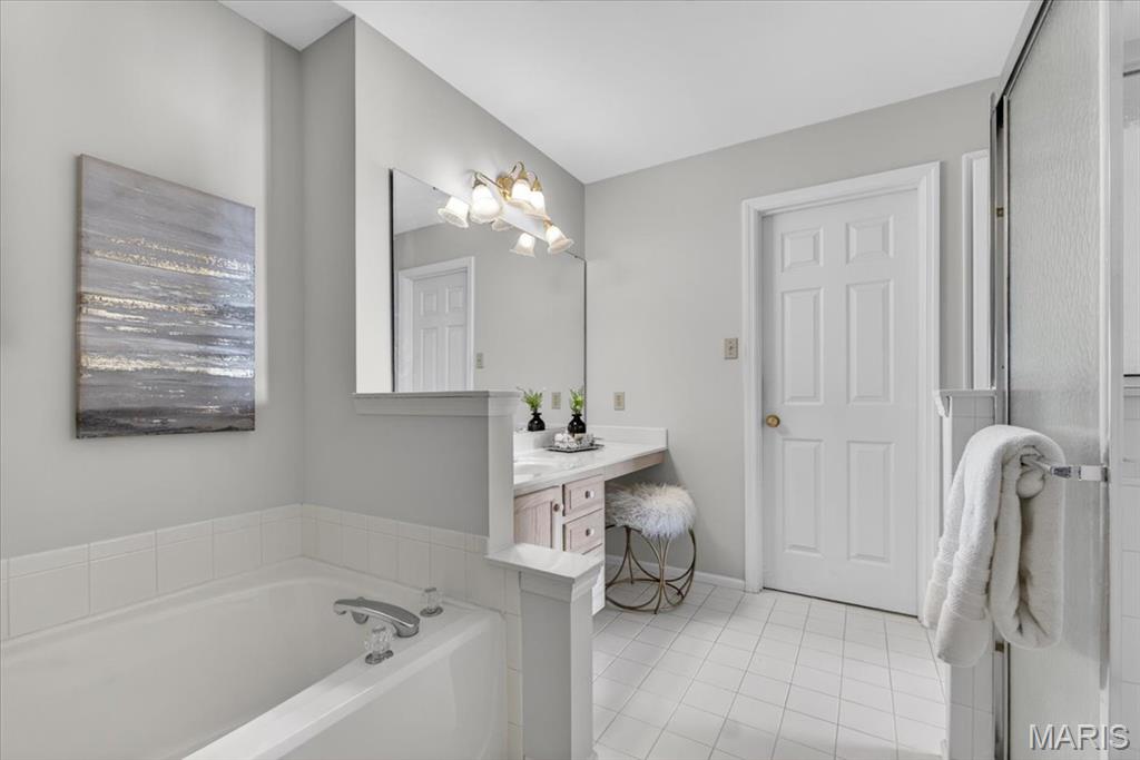 Cove At Lake Chesterfield The - Residential