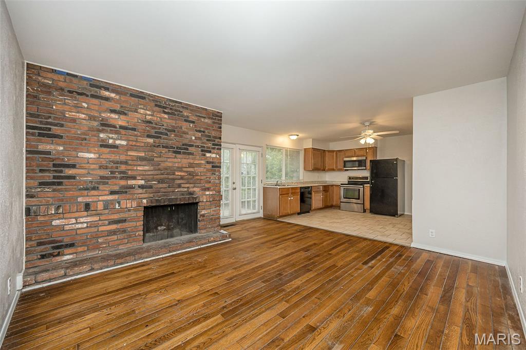 Mayer Wedgwood Green Pheasant Run - Residential