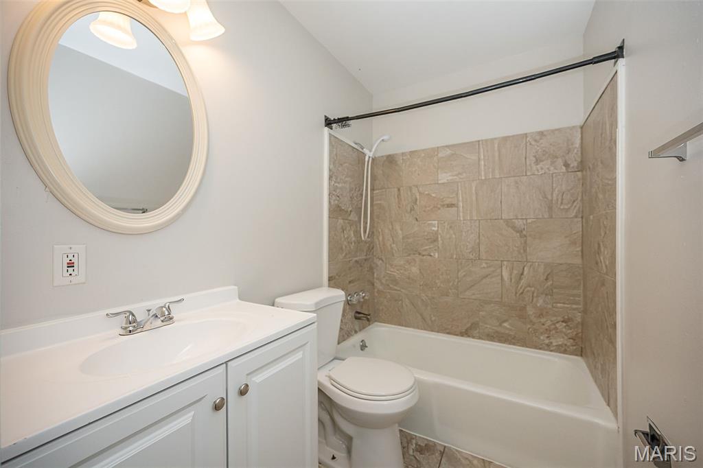 Mayer Wedgwood Green Pheasant Run - Residential