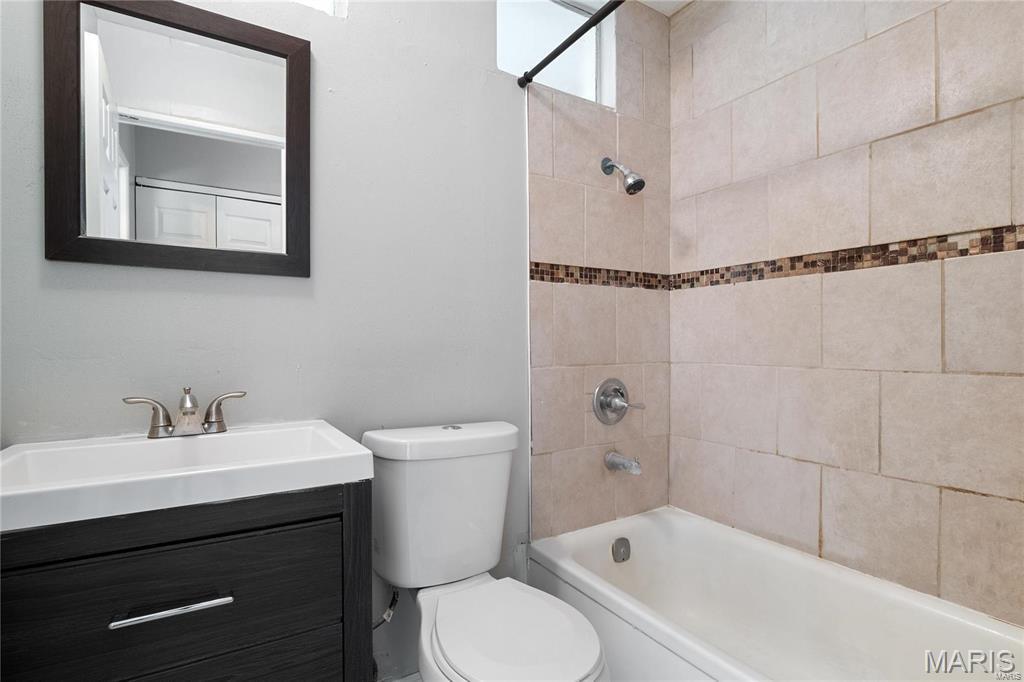 Hathaway Manor 17 - Residential