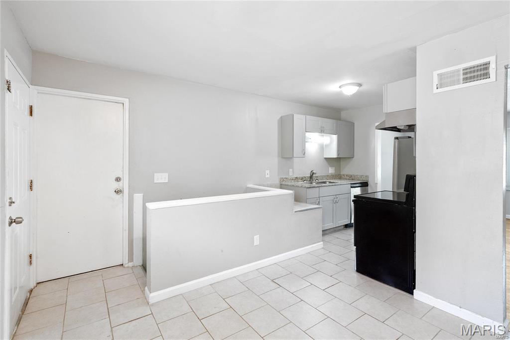Hathaway Manor 17 - Residential