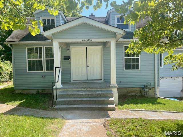 Tenant occupied-- no showings until June 1 without accepted contract. 
This updated 3-bedroom, 1-bath home offers a blend of classic charm and recent improvements. Interior features include wood flooring throughout, fresh paint, and updated kitchen and bath finishes. The spacious primary bedroom provides ample room for a variety of furniture arrangements. Bedroom #2 includes access to the attic area. Additional features include a full basement with laundry hookups and a level backyard. Conveniently located with easy access to local amenities.
