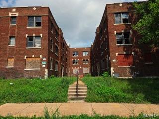 Investment opportunity in St. Louis City’s Penrose neighborhood! This 24-unit multifamily building offers distinctive architectural character, substantial income-producing potential, and an opportunity for an investor to renovate and reposition a sizable asset. Portions of the building are in need of renovation, providing the opportunity to add value through strategic improvements and property management. Conveniently located near Interstate 70 with access to major thoroughfares and surrounding neighborhoods. Whether expanding an existing portfolio or seeking a larger-scale redevelopment opportunity, 2811 N. Kingshighway offers plenty of potential. Contact the listing agent for additional information or to schedule a private showing.