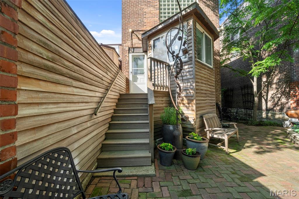Lafayette Square - Residential
