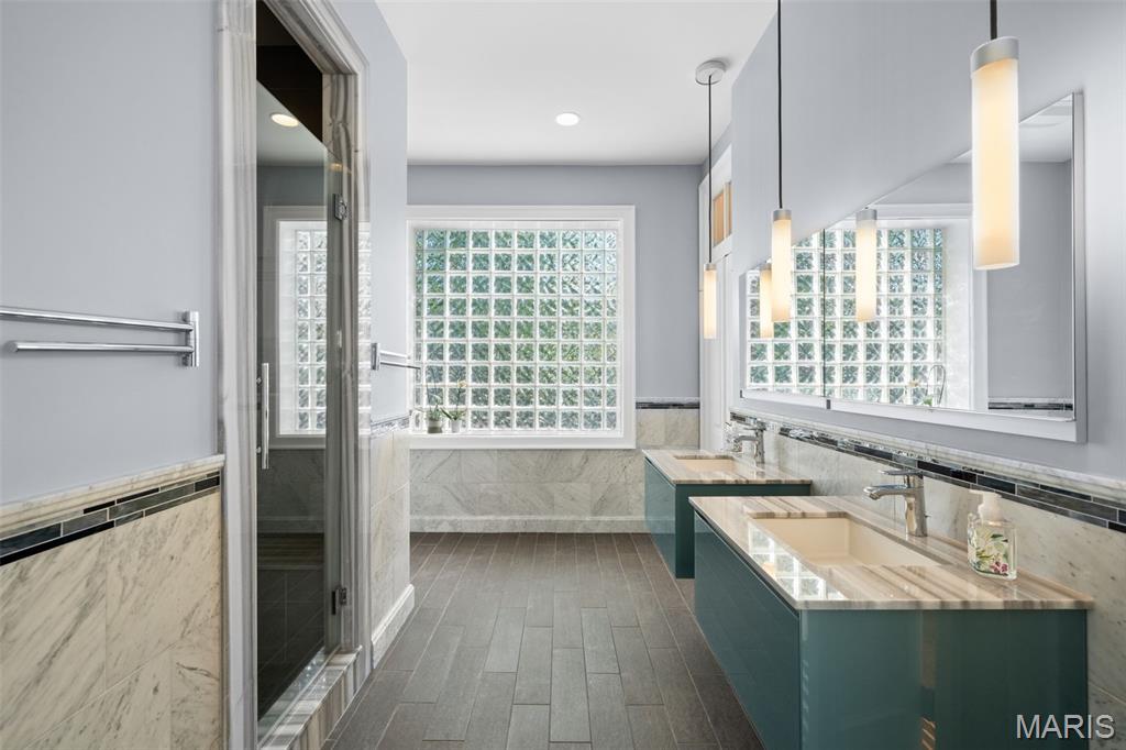 Lafayette Square - Residential