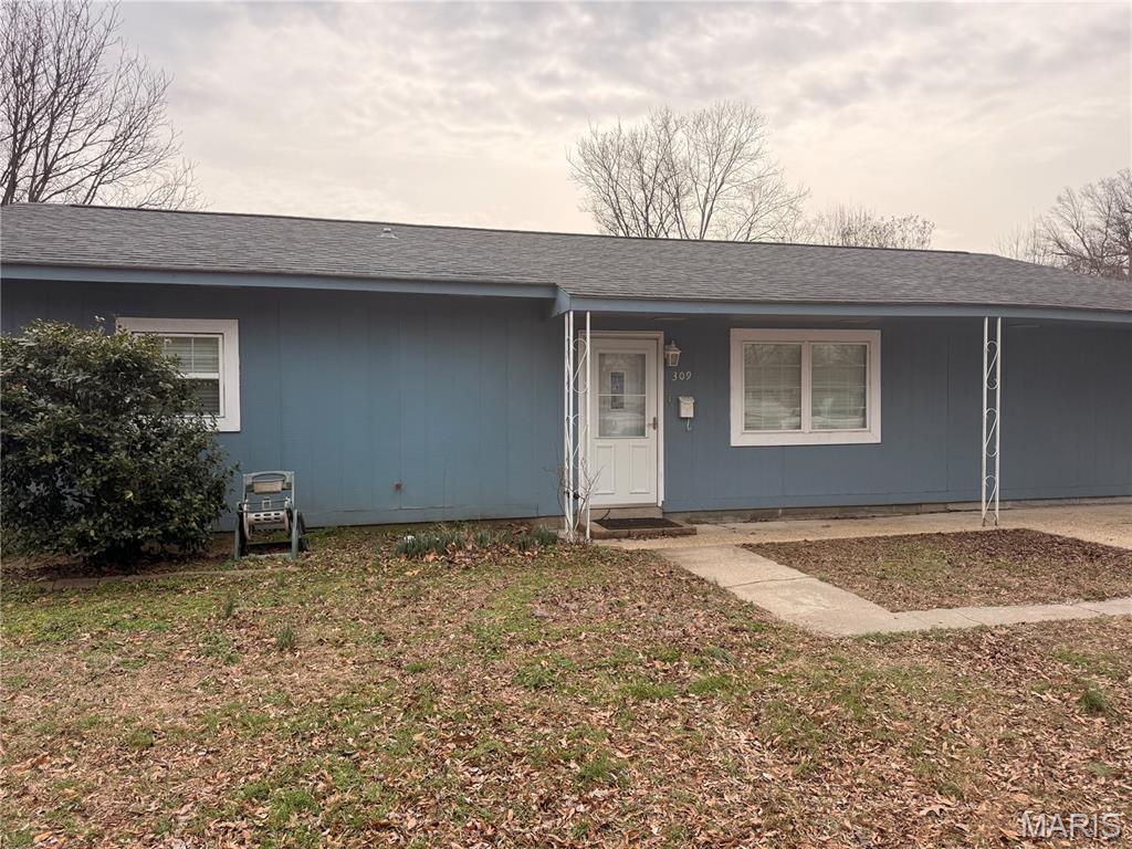 Charming 4 bedroom, 1 bath home offers comfortable living with updates completed in 2015.  The home features a cozy layout, a screened-in back porch perfect for relaxing, and a detached  shop complete with a garage door, ideal for storage, hobbies, or a workspace.  Conveniently located within walking distance to the local school,  at 309 Park Street in Campbell, this property provides small-town living with added functionality.