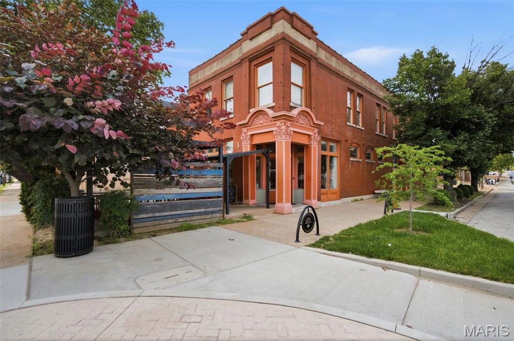 UIC McRee 5 - Residential