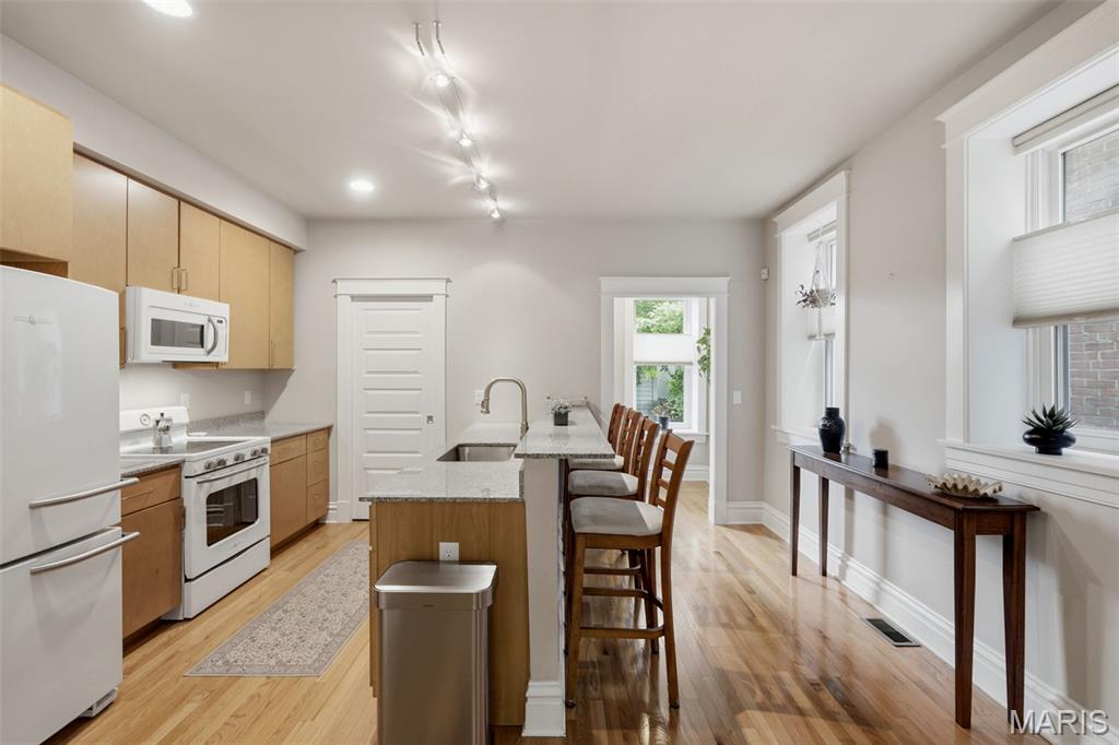 UIC McRee 5 - Residential