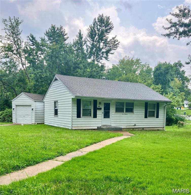 This is an AS IS sale. Seller to do no repairs, warranties or Inspections..  3 bedroom 1 bath home on a corner lot.
Tenant is currently in the process of vacating the property