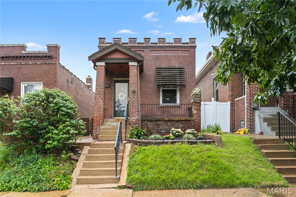 Amazing Opportunity on The HILL! This beautiful bungalow has such a refreshing vibe! Partial exposed brick, brand new windows, brand new roof, updated HVAC, Main floor laundry, updated kitchen , bath and lighting. Hardwood floors throughout! 1 car garage!   Walk to the Historic Hill Restaurants, shops and parks!