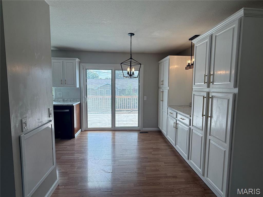 Oakview 1st Add - Residential