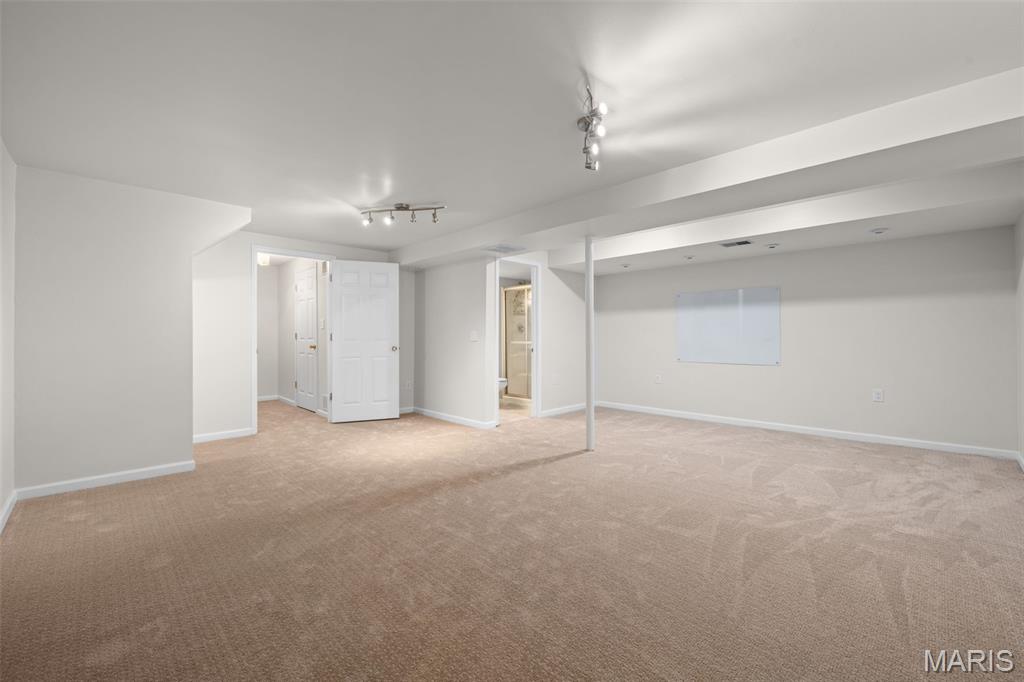 Clarkson Grove Condo Ninth - Residential
