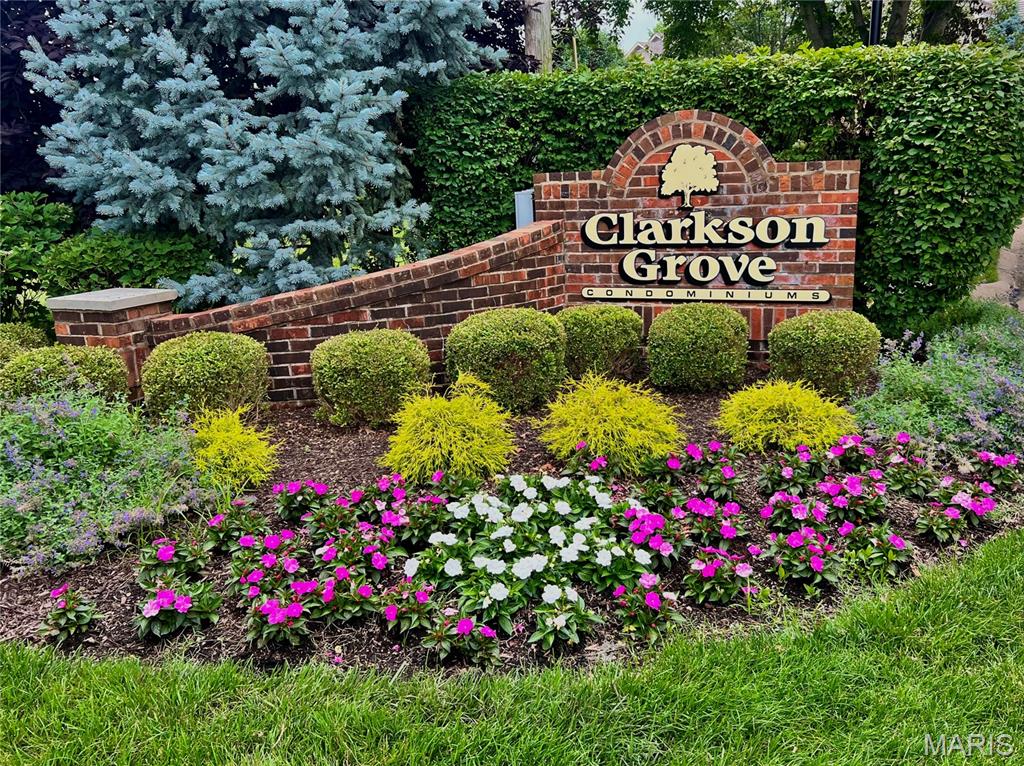 Clarkson Grove Condo Ninth - Residential