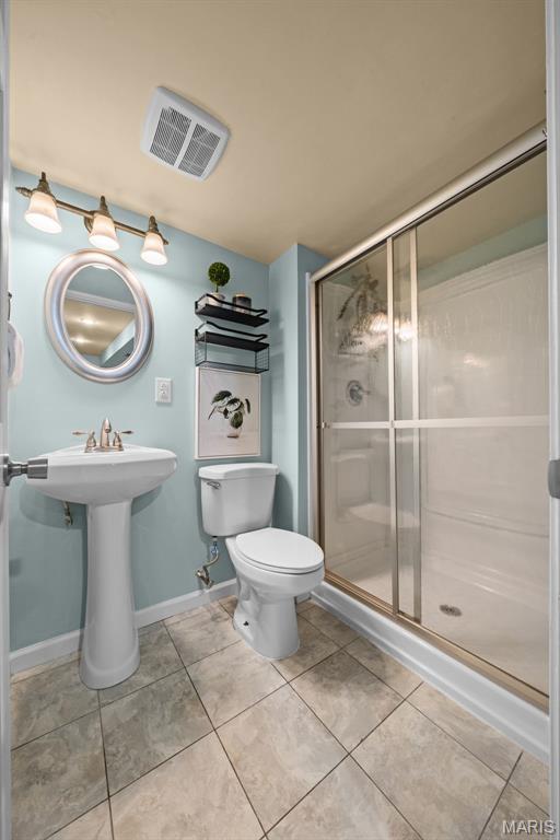 Clarkson Grove Condo Ninth - Residential