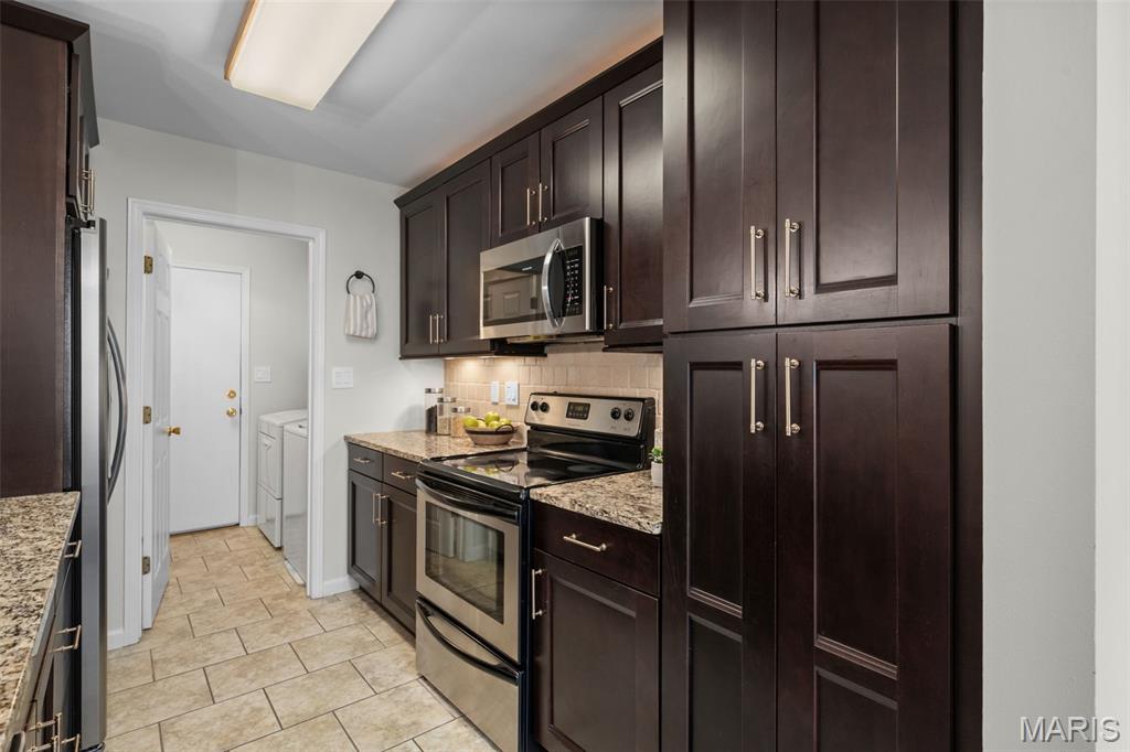 Clarkson Grove Condo Ninth - Residential