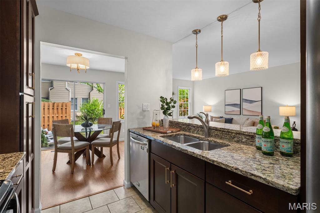 Clarkson Grove Condo Ninth - Residential