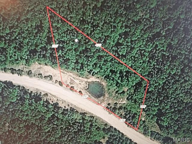 Nice lot on 2.4 acres in Saint Robert, Misty Mountain country living but close to all the amenities.