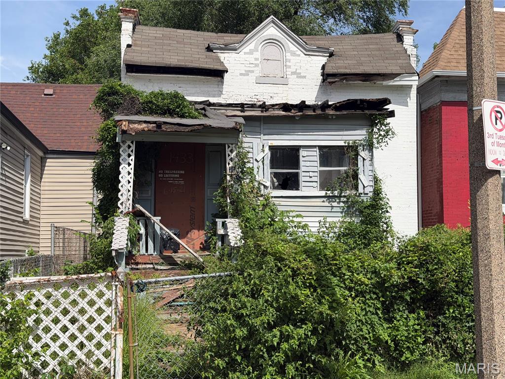 Investor portfolio opportunity in St. Louis! This package includes 5 properties being sold as-is, offering strong potential for investors, flippers, or buyers looking to expand their rental portfolio.

Properties will require repairs and renovations, making this an excellent value-add opportunity with upside potential. Portfolio includes multiple properties that can be purchased together or individually, depending on seller approval.

Ideal for investors seeking fix-and-flip opportunities, long-term rental investments, or portfolio expansion in the St. Louis market. Conveniently located near local amenities, schools, and major roadways.

Seller to make no repairs, warranties, or inspections. Bring your vision and contractor — endless potential awaits.

Portfolio includes the following addresses:

4265 Farlin Ave
5204 St. Louis Ave
1433 Rowan Ave
5044 Alcott Ave
5649 Roosevelt Pl

Serious investor inquiries only.