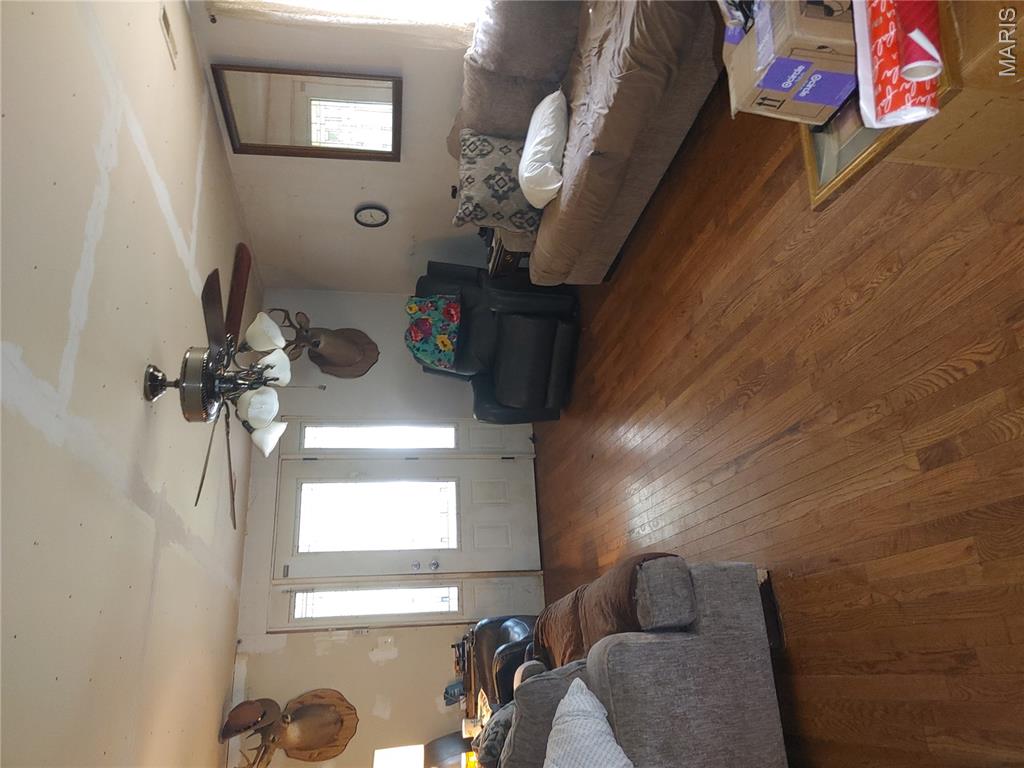 Murdock Crumb Sub - Residential