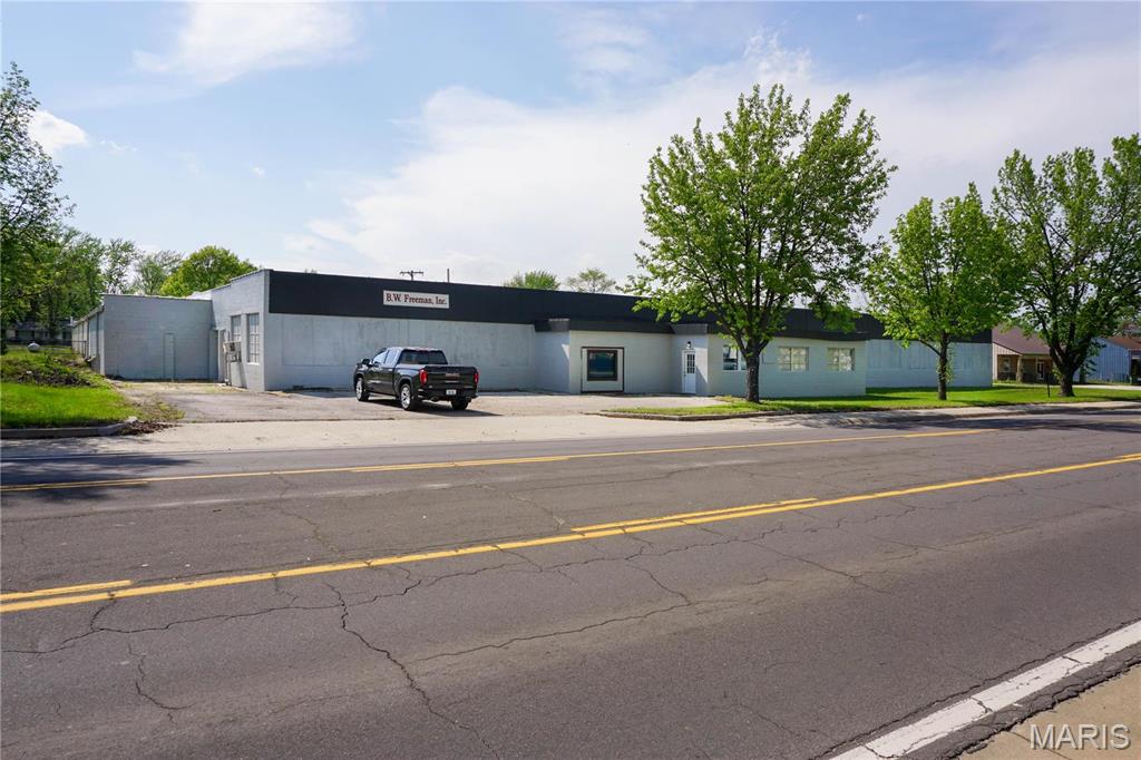 Krulik Sub - Commercial Sale