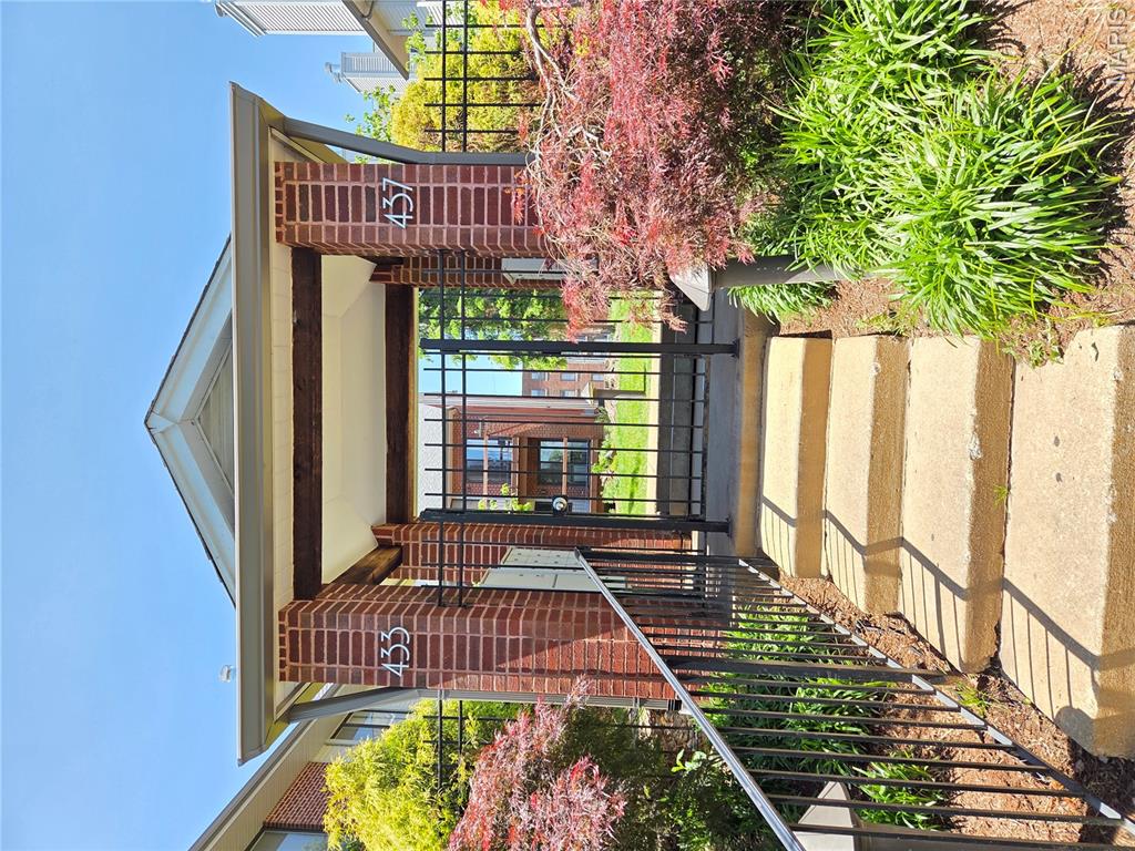 Beautifully finished 3-bedroom, 2.5-bathroom condo in the heart of the Central West End! This home features an open floor plan with a light-filled, spacious living room complete with a cozy fireplace. The high-end kitchen with all stainless-steel appliances, marble countertops. The master suite offers a walk-in closet and a luxurious bath with a double vanity, separate shower, and soaking tub. Additional highlights include fully updated bathrooms, in-unit laundry, hardwood flooring, new insulated windows, and fresh paint throughout. Step outside to your lovely covered balcony overlooking a gorgeous courtyard. This premium upper-level unit also includes a secure, fully covered 2-car garage. Conveniently located adjacent to WashU, Barnes-Jewish, and St. Louis Children's Hospitals.
Lease starts; Available August 1, 2026.
Pets; Small pets allowed (with additional fees).