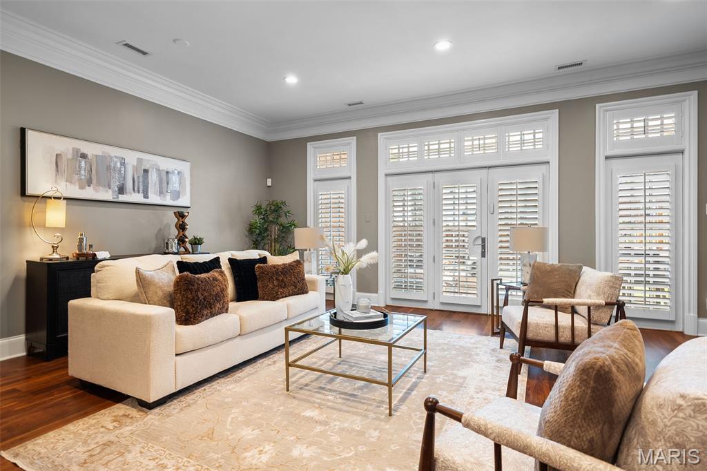 Villas Of Clayton Gardens Condo The - Residential