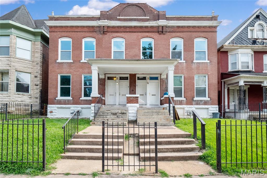 WOW! Three huge bedrooms, TWO baths, central location, passed inspection, recently updated, professional management. Schedule a showing today.