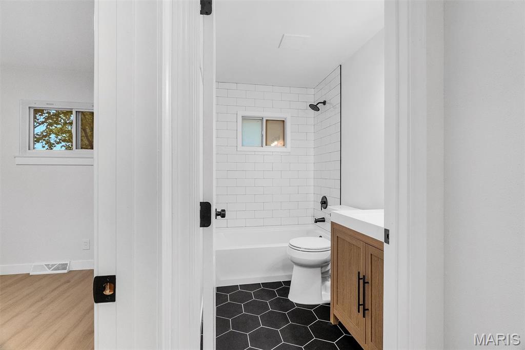 Oak Crest 1 - Residential