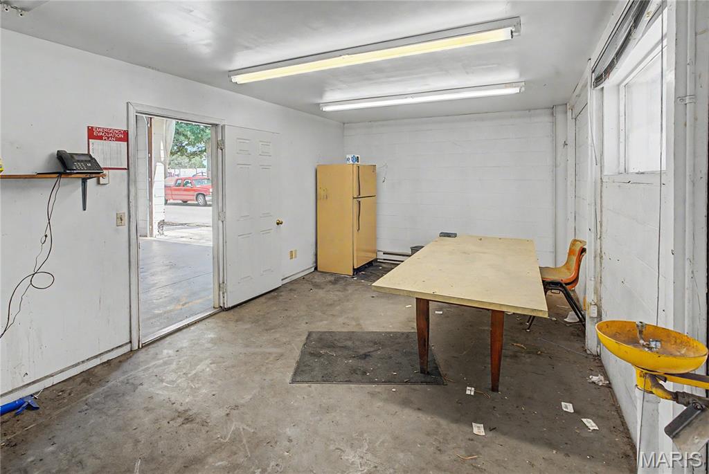 Trotters Add - Commercial Sale